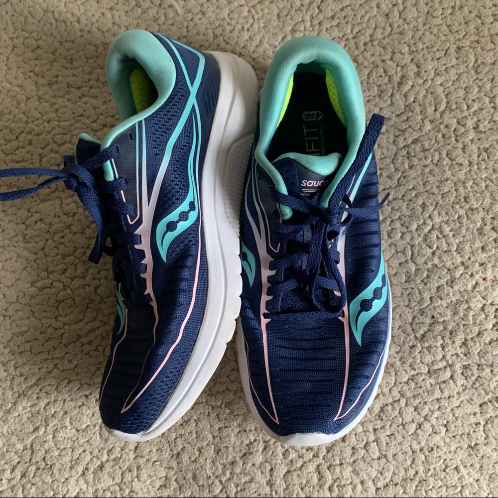 everun formfit running sneakers